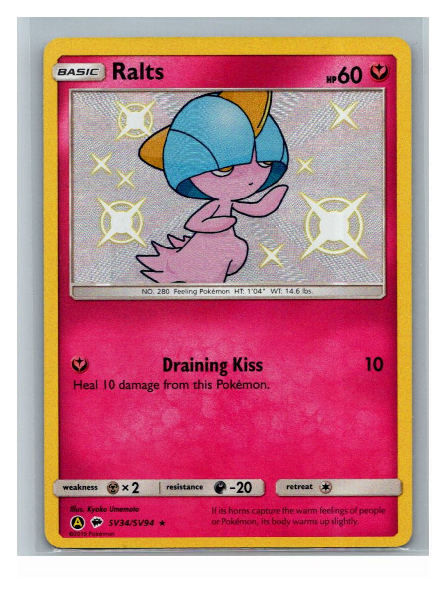 Ralts - Hidden Fates: Shiny Vault (SV34/SV94) - foto real del ejemplar (frontal)